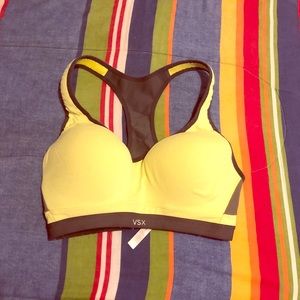 Victoria’s secret sports bra